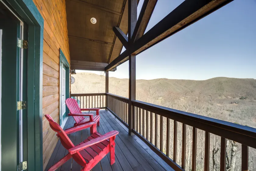 Waynesville Vacation Rental w/ Mountain Views! - Interiør