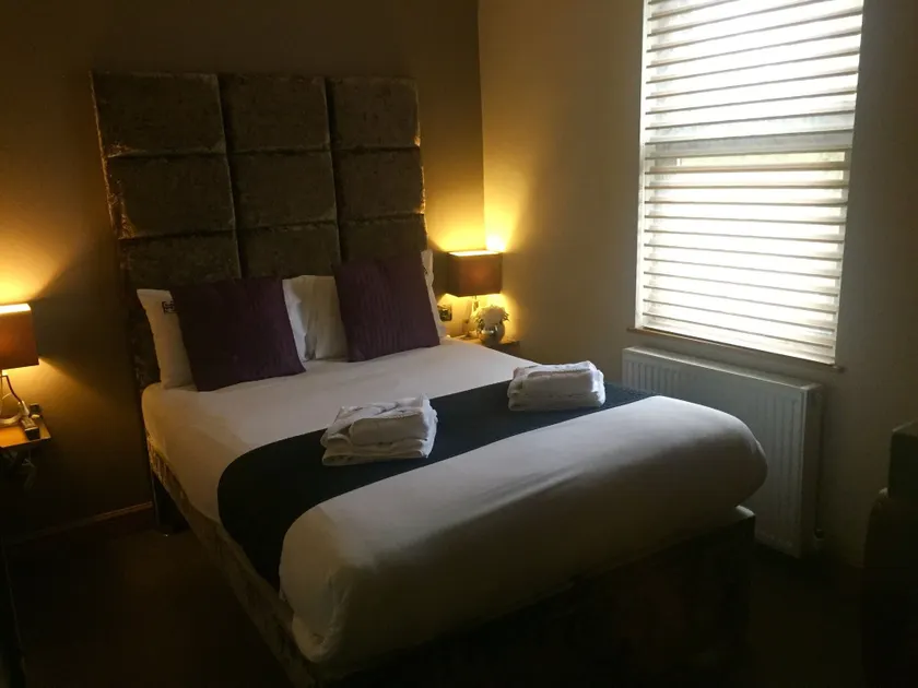 Homestay Hotel - Image 1