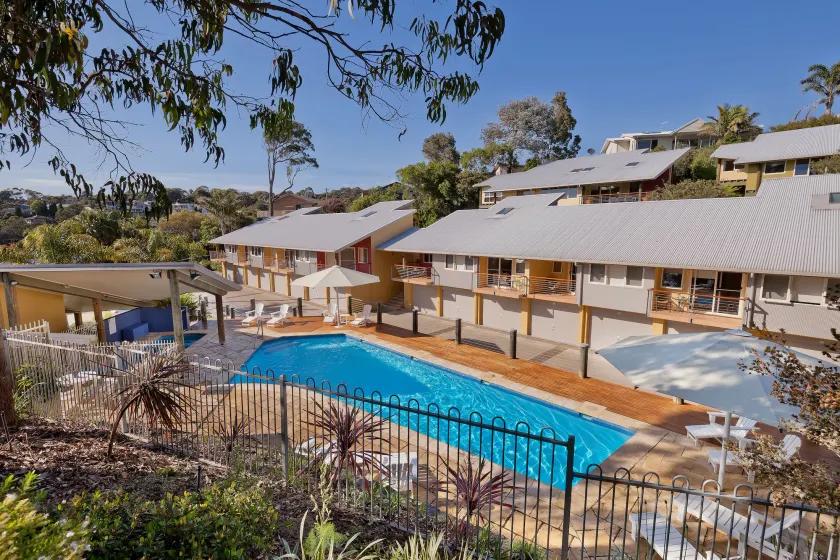 Tathra Beach House Holiday Apartments - Image 1