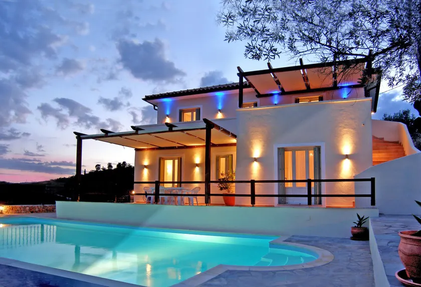 Alonissos 4-bedroom Large Villa With Private Pool - Image 1