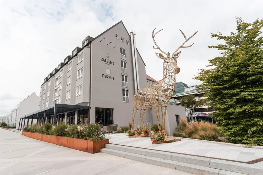 ZELLER's Quartier Hotel - Image 1