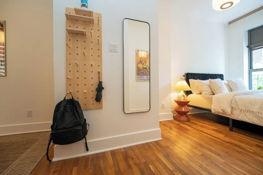 Lamartine Chelsea - Image 1