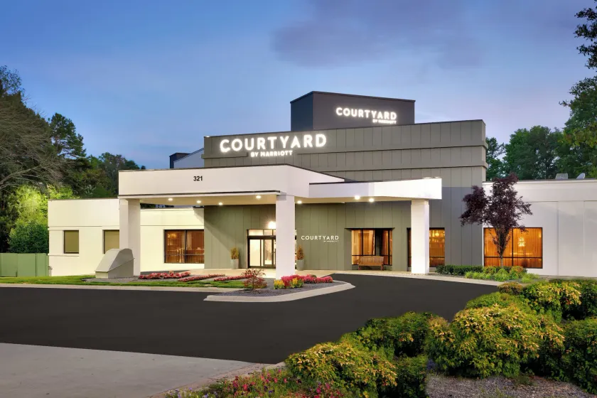 Courtyard by Marriott Charlotte Airport LoSo - Image 1