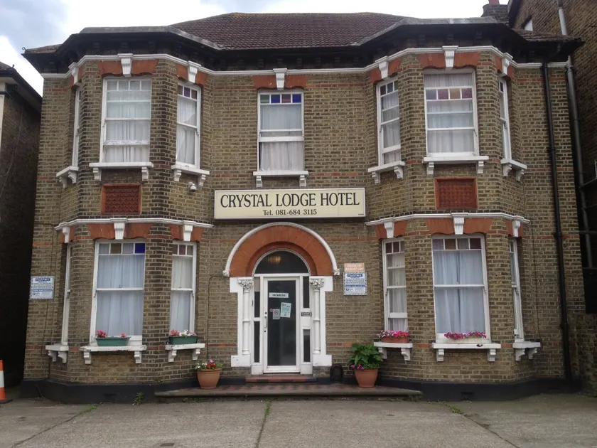 The Crystal Lodge Hotel - Image 1