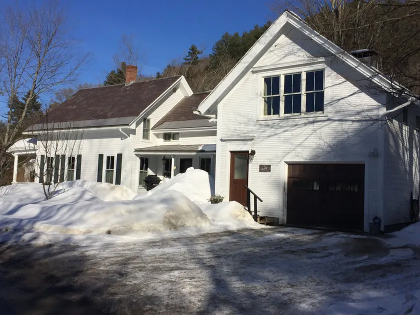 Hobble Inn - Image 1