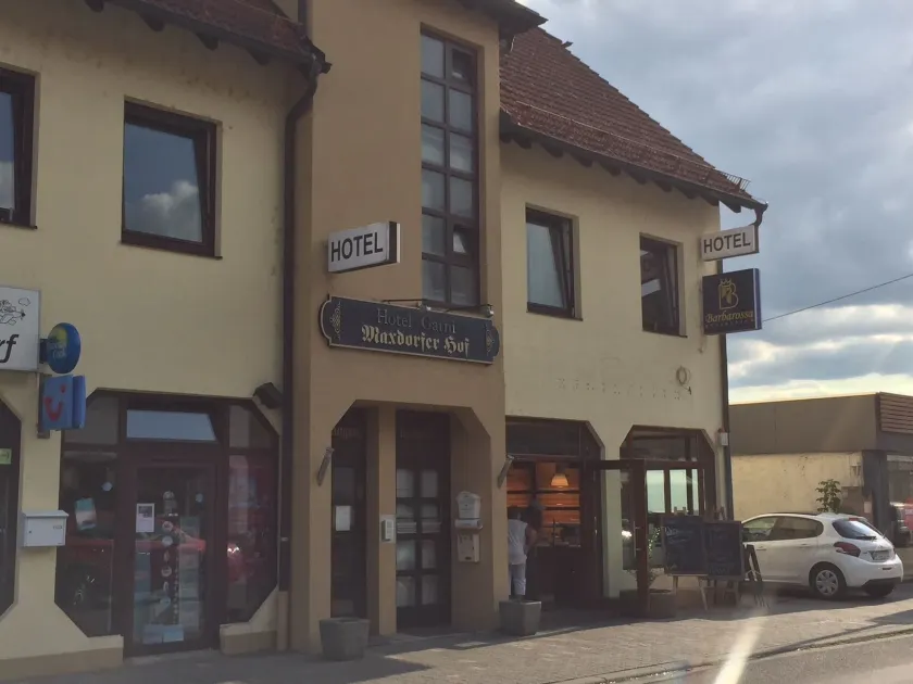 Hotel Maxdorfer Hof - Image 1