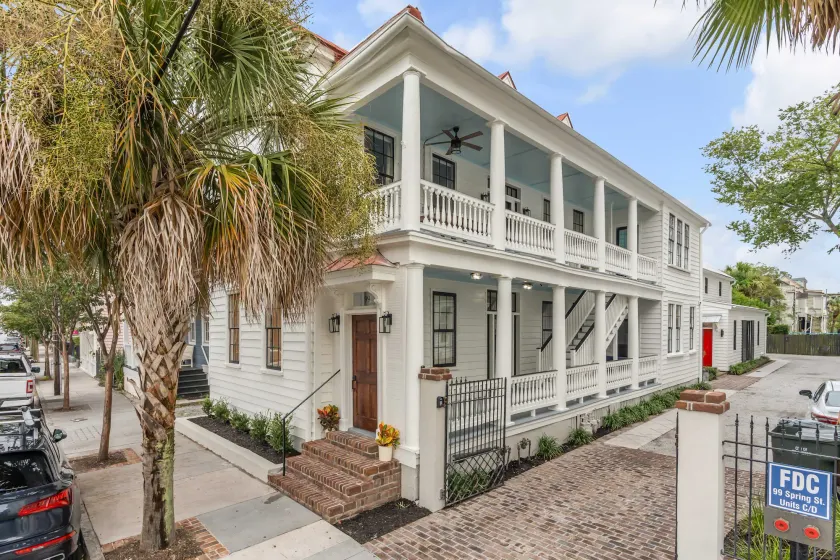 The Palmetto House - Image 1