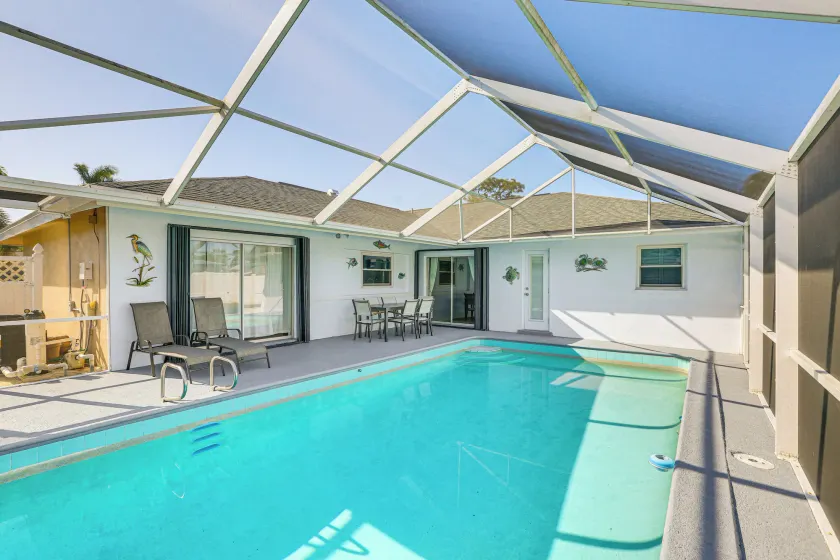 4 Mi to Lakes Park: Family Home in Fort Myers! - Image 1