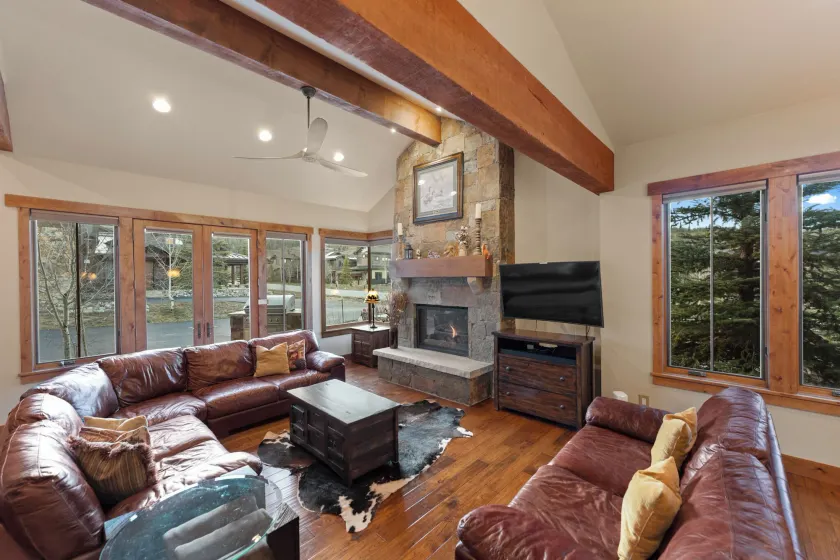 3 Bedrooms - Image 1