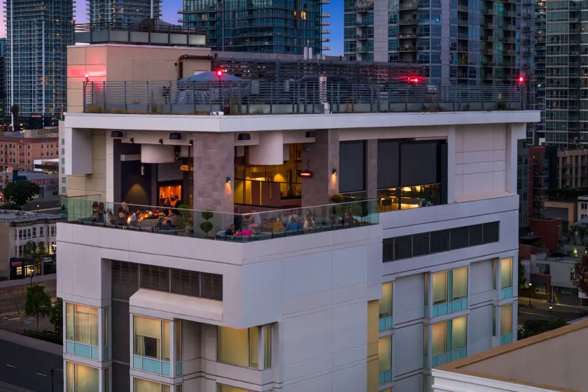 Courtyard by Marriott San Diego Gaslamp/Convention Center - Image 1