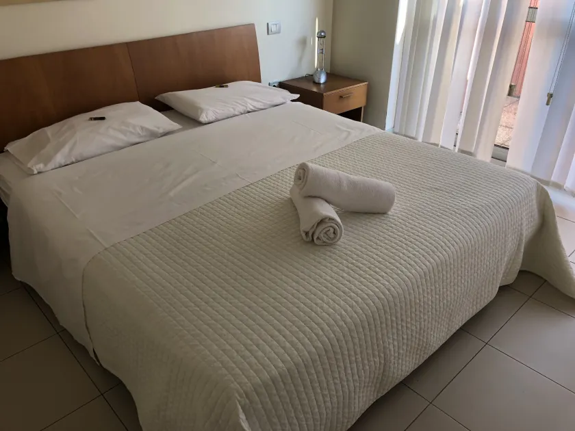 Vista Hotel & Residence - Image 1