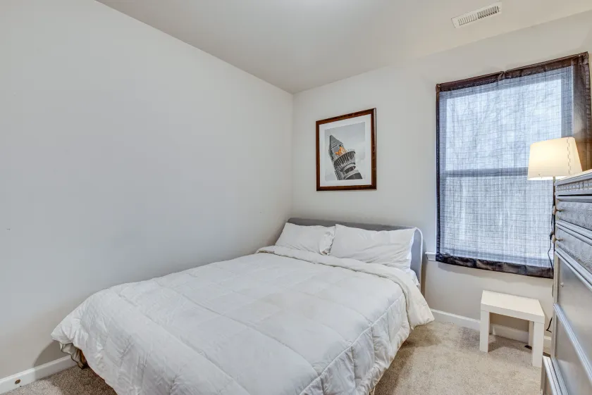 Union City Townhome: 17 Mi to Downtown Atlanta! - Værelse