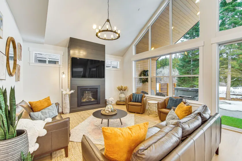 Private Hot Tub & Patio: Spacious Cle Elum Home - Image 1