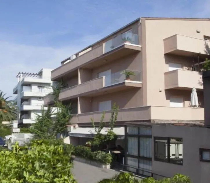 Guest house Lana - Image 1