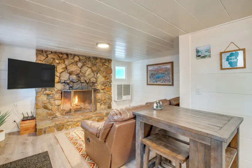 Walk to Beach: Dog-friendly Cabin in Glenbrook! - Image 1