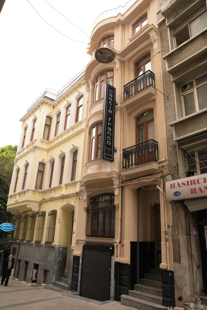 Castle Franco Suites - Image 1