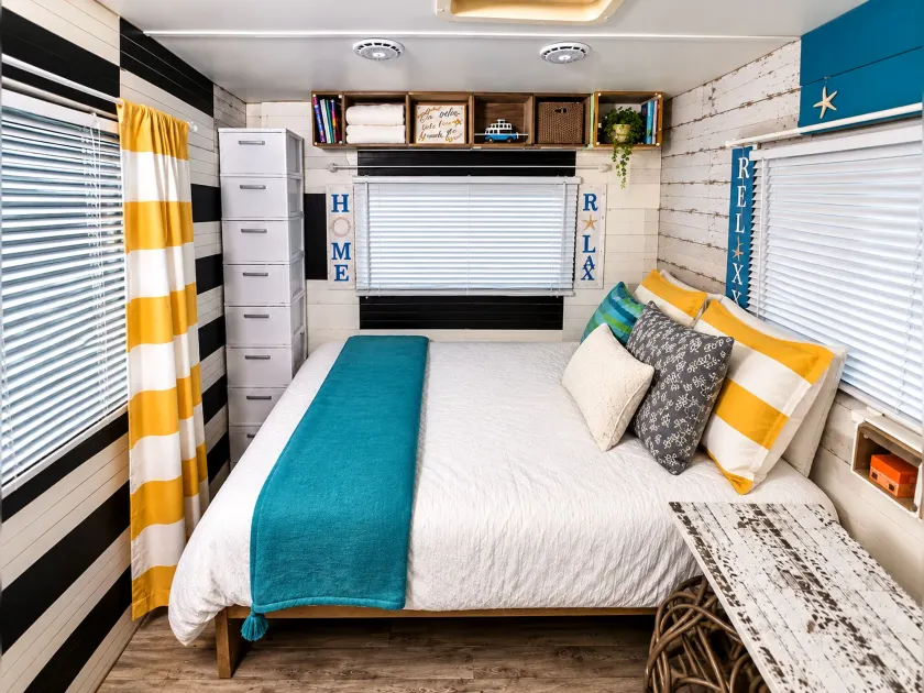 Vintage Rv Spa Experience for 3 - Image 1
