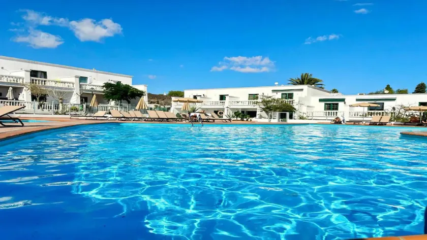 Apartment Florencia with Pool Wifi in Puerto del Carmen, Lanzarote - Image 1