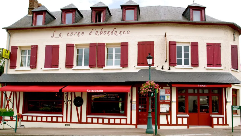 Logis - Hotel & Restaurant La Corne d 'Abondance - Image 1
