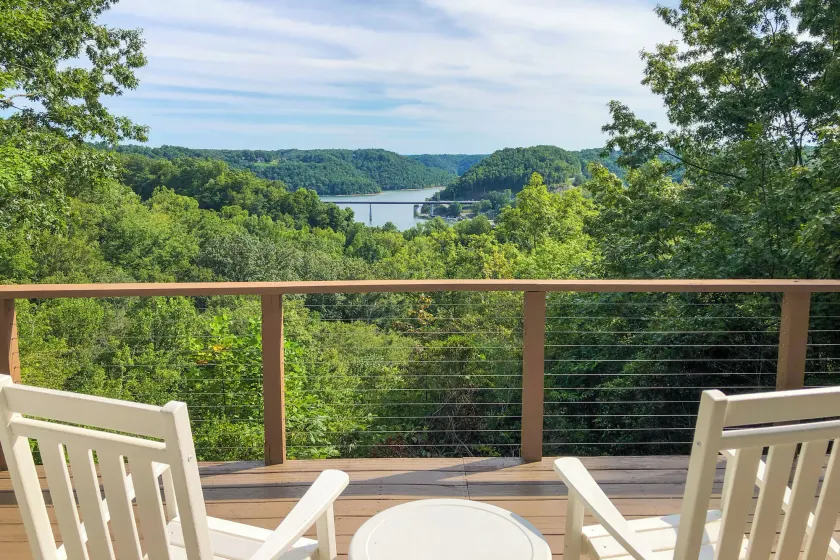 Center Hill Couples Retreat Cabin: Lake View, Deck - Image 1