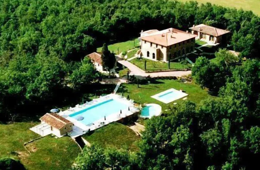 Borgo Mulignone - Image 1