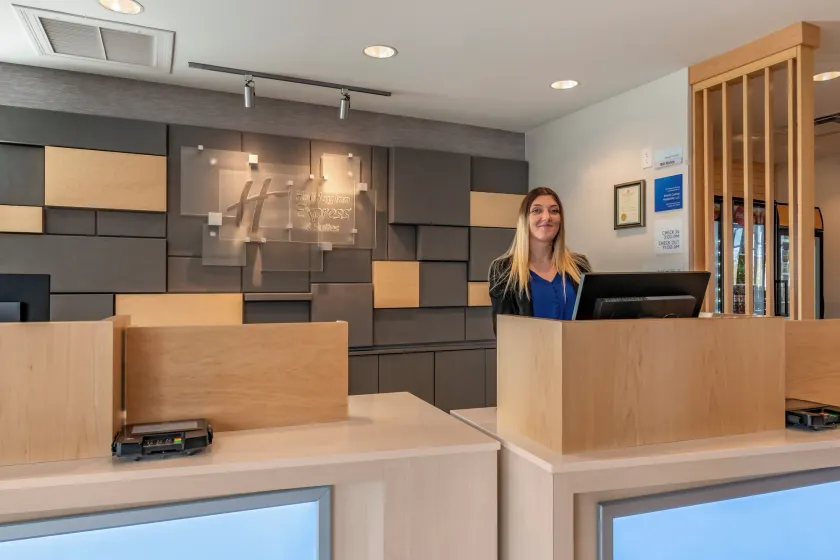 Holiday Inn Express & Suites - Carlisle Southwest I-81 by IHG - Image 1