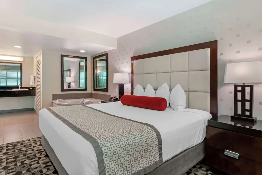 Best Western Plus Sundial - Image 1