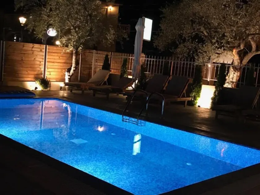 Zante Flower Studios & Apartments - Image 1