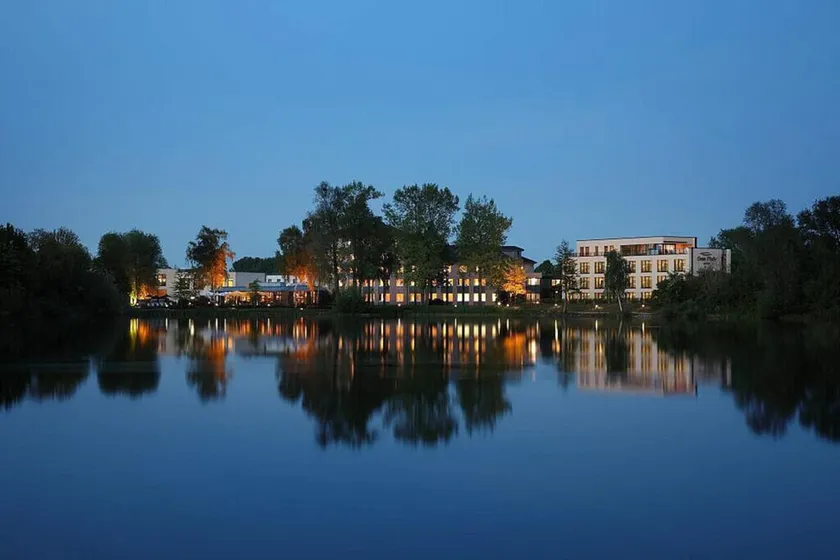 See Park Janssen - Image 1