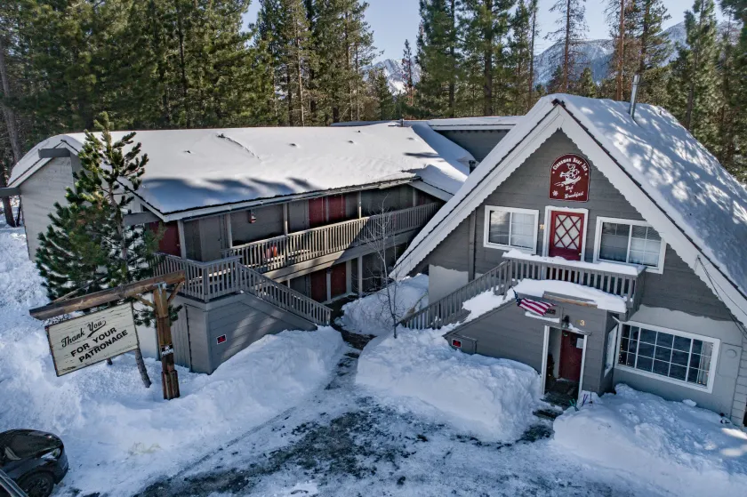 Cinnamon Bear Inn - Image 1