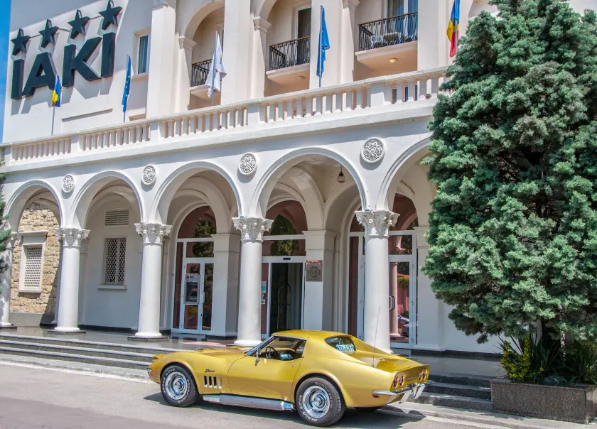 Iaki Conference & Spa Hotel - Image 1