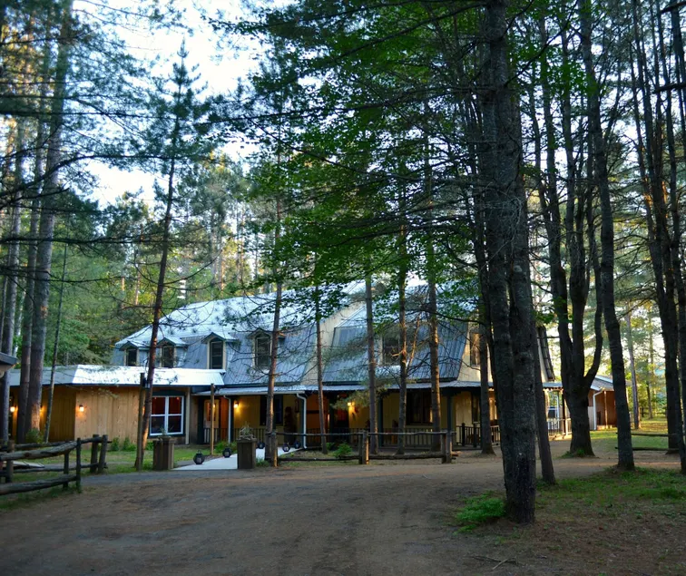 Auberge le Cosy Tremblant - Image 1