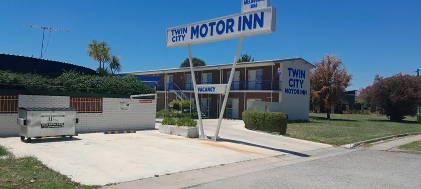 Twin City Motor Inn - Image 1