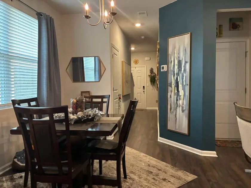 3BR Townhouse 3 min to I-20, exit 11 - Image 1