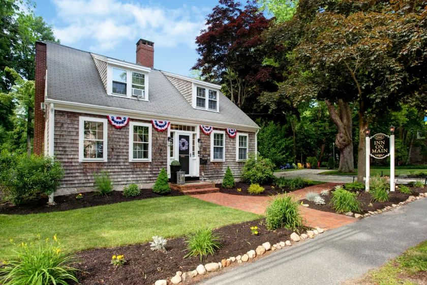 Inn On Main - Image 1