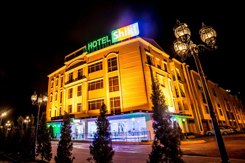 Hotel Shiki - Image 1