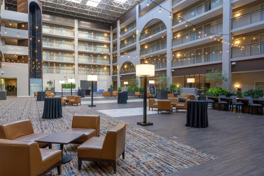 Embassy Suites by Hilton Seattle Bellevue - Image 1