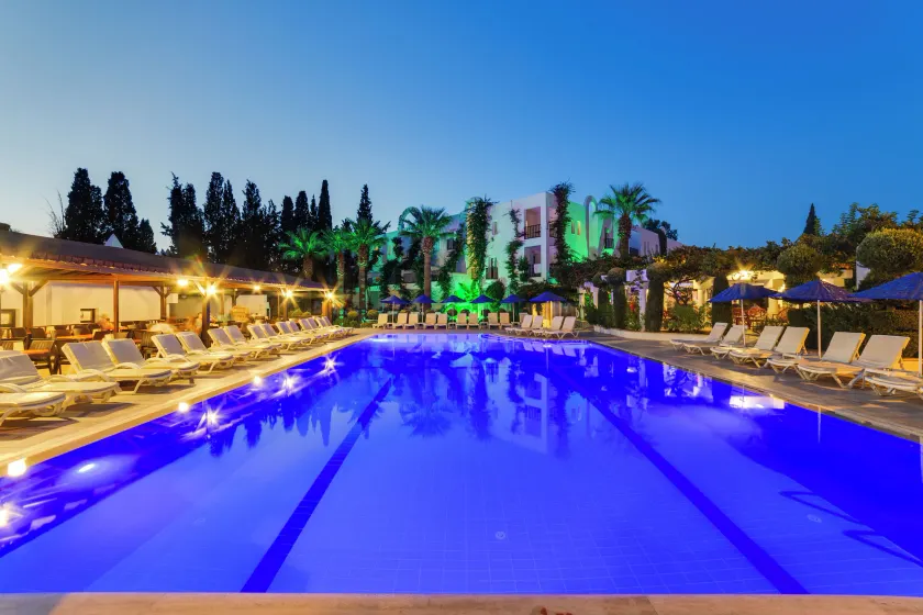 Natur Garden Hotel - Image 1