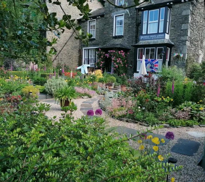 Puddle Duck Lodge - Image 1