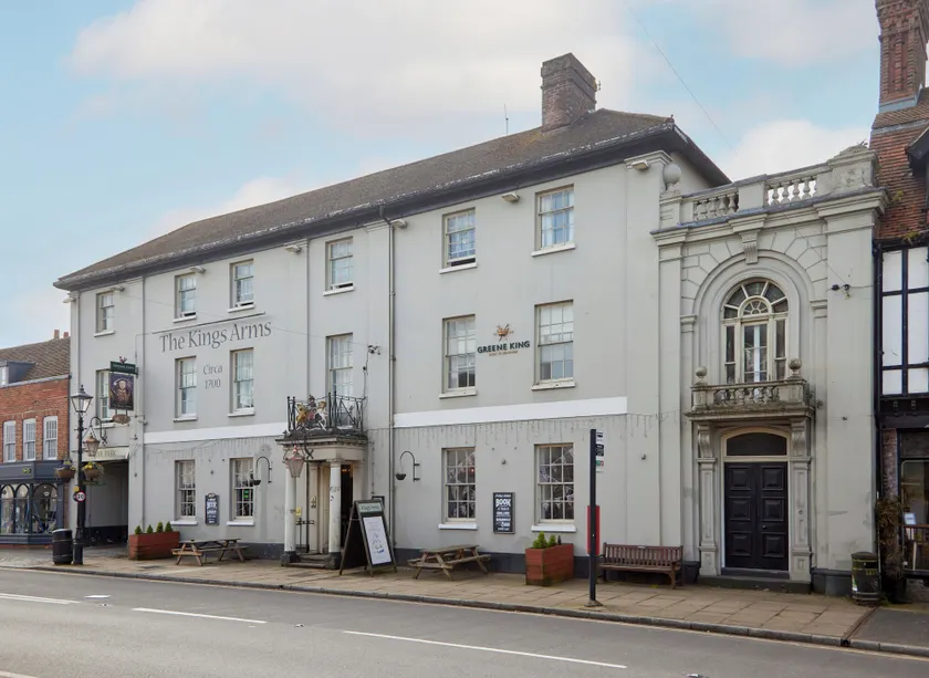 Kings Arms Hotel by Greene King Inns - Image 1