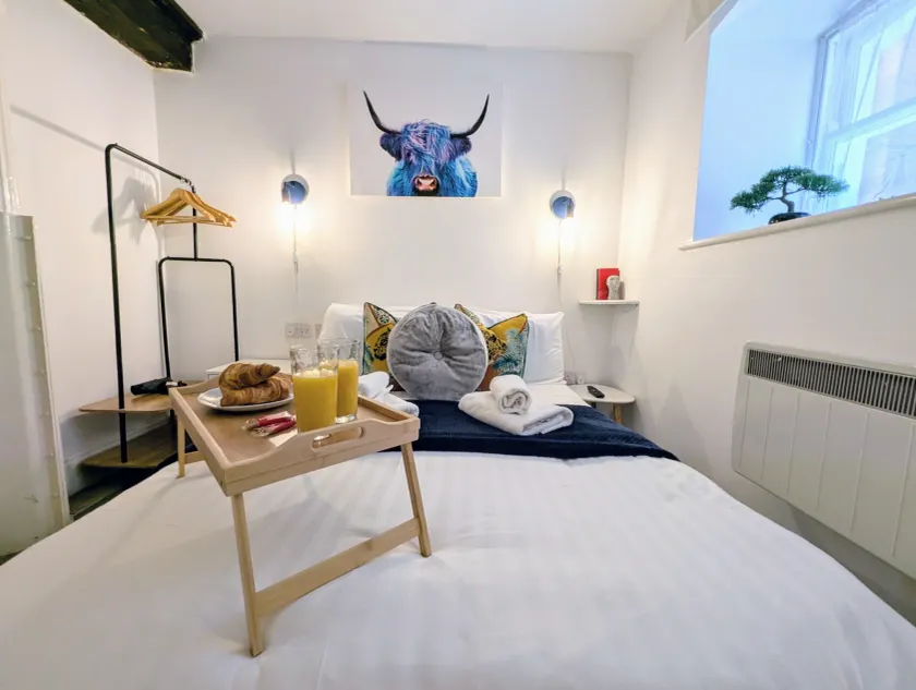 Cosy Riverside Apartment - Woodsmill Quay FREE PARKING - Image 1