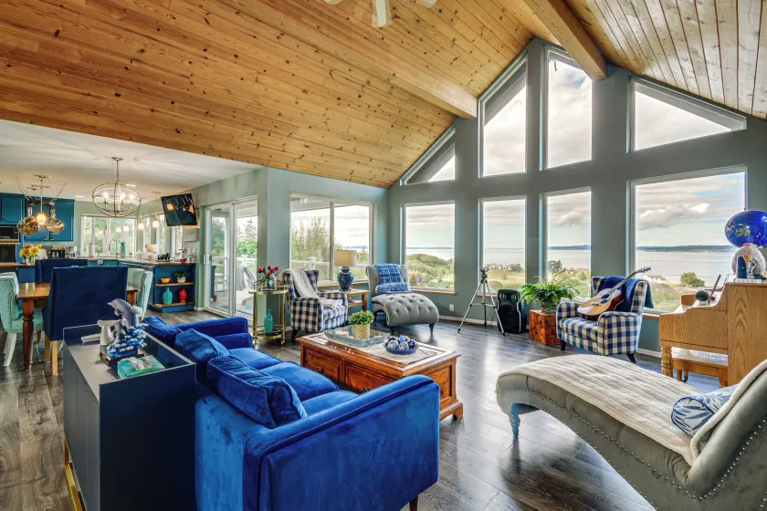 Sound-view Deck! Retreat Near Point No Point Light - Image 1