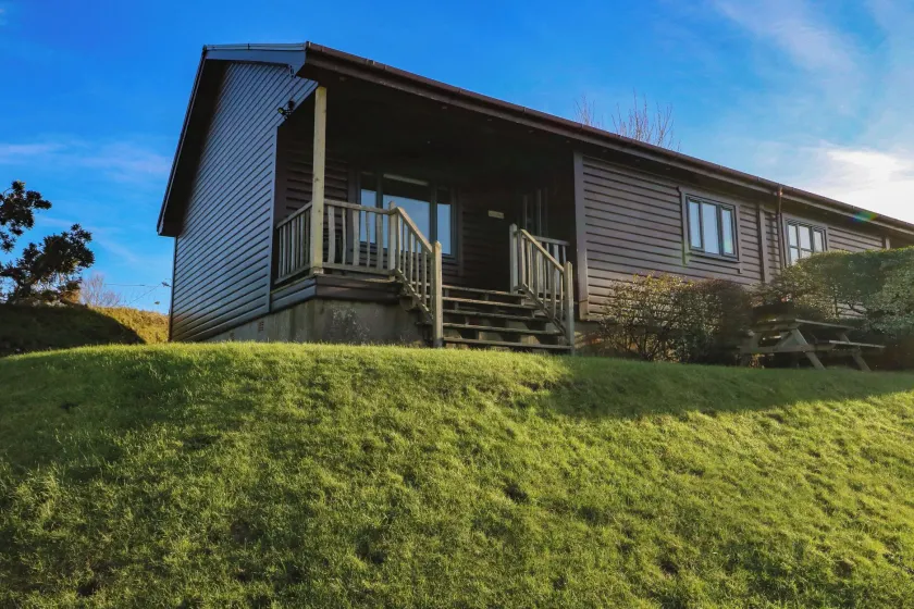 Glen Mhor Lodge - Image 1