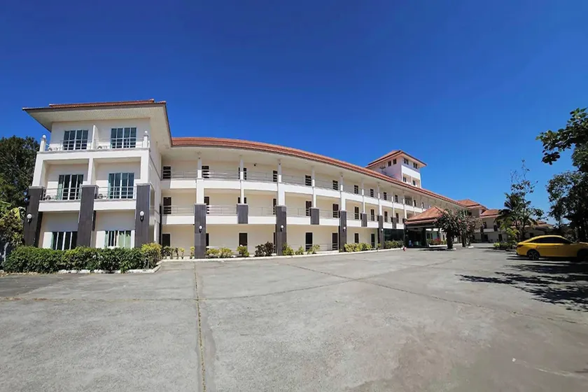 Grand Place Resort - Image 1