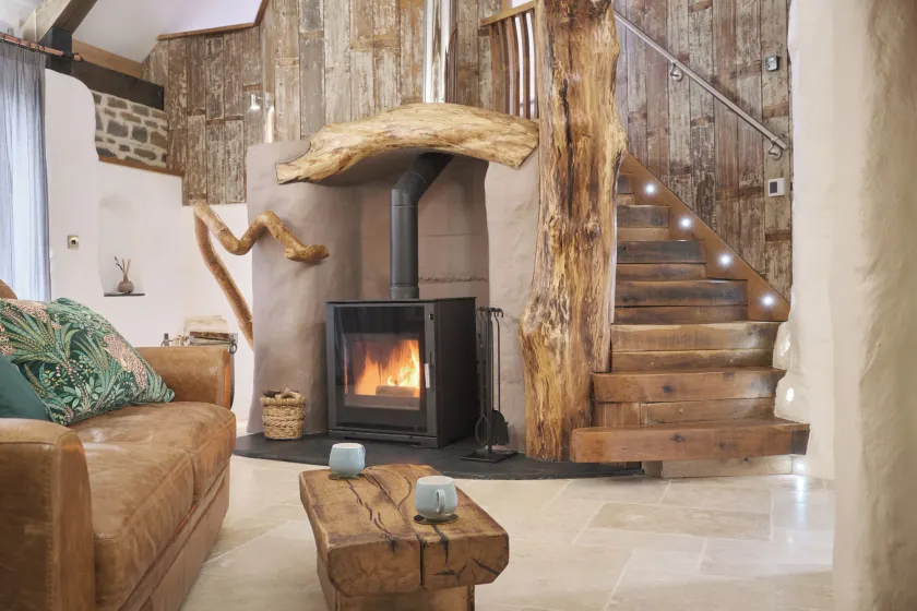 The Stone Barn, Eco Friendly, Wood-Fired Hot Tub - Image 1