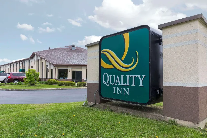 Quality Inn Sycamore - DeKalb - Image 1