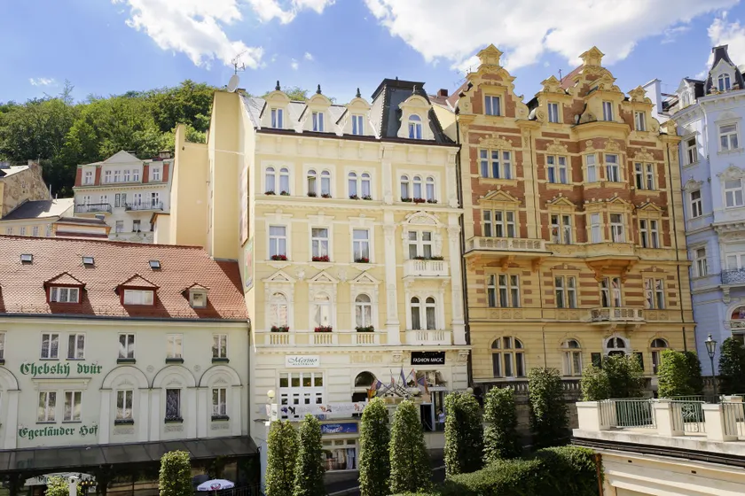 Hotel Heluan - Image 1