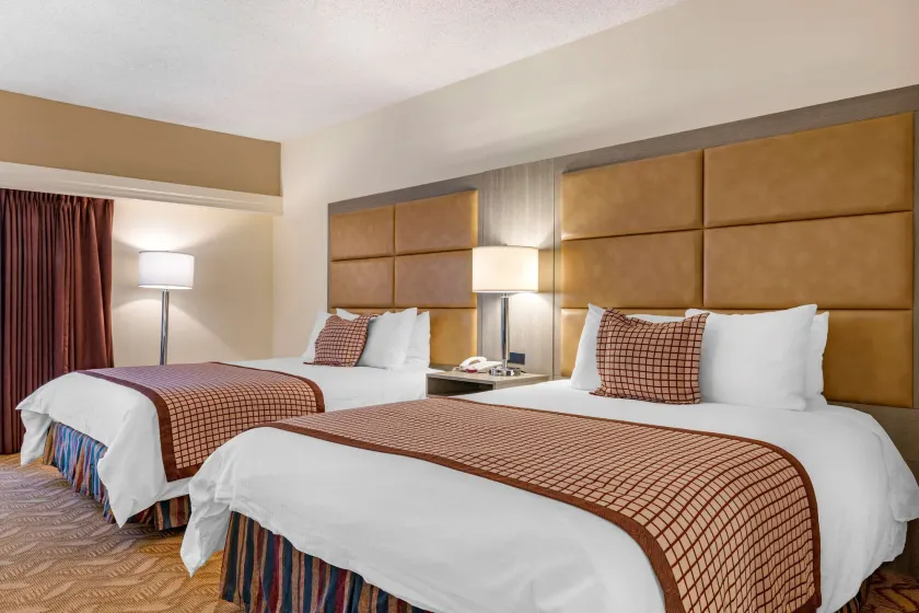 Best Western Plus Thousand Oaks Inn - Image 1