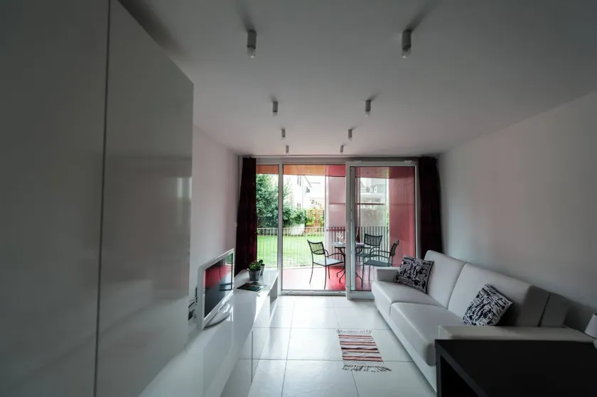 No5 Studio With Garden View - Image 1