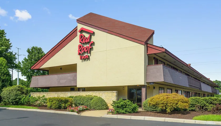 Red Roof Inn Richmond South - Image 1